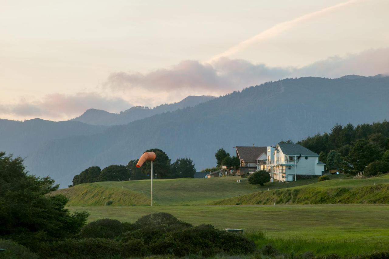 Steelhead Court Holiday home *